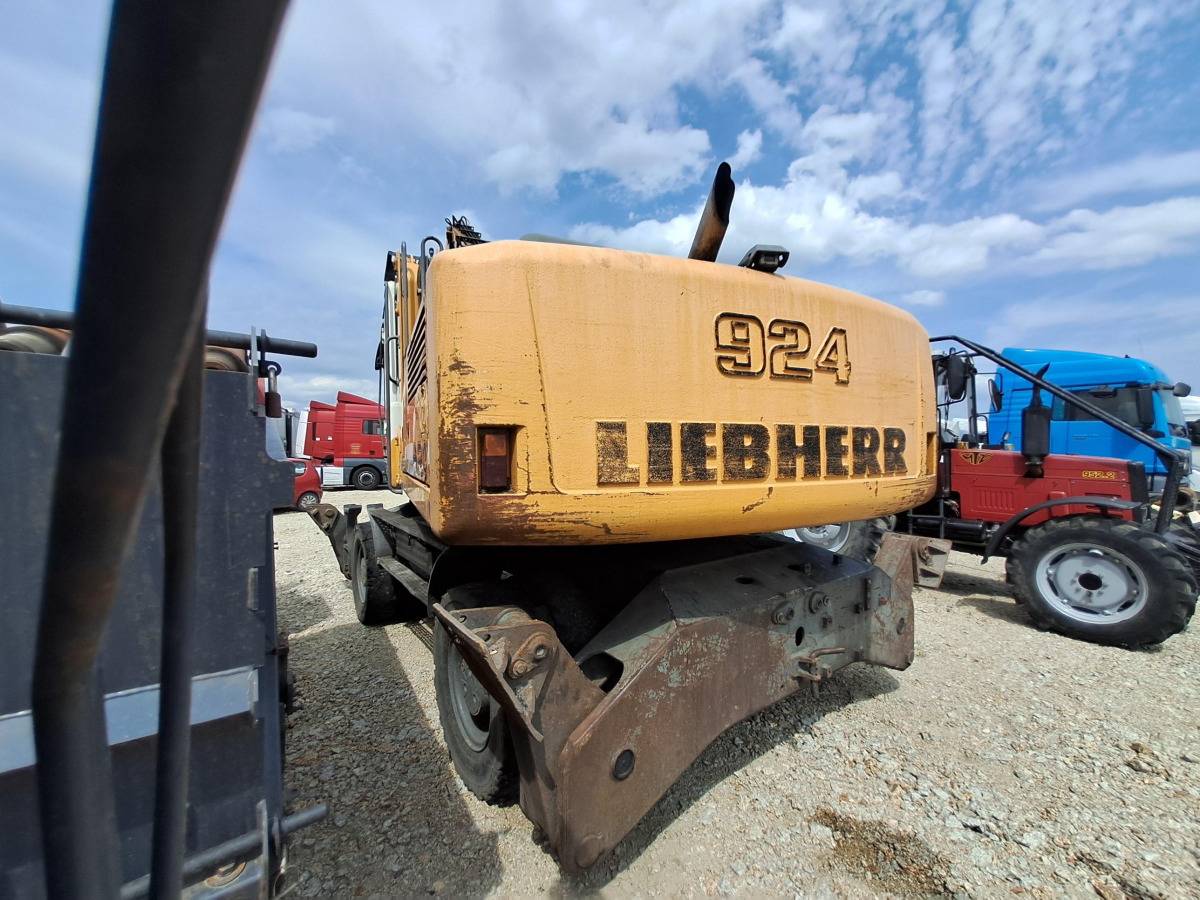 Koparka kołowa – LIEBHERR A 924 C LITRONIC – 2011 – 20 177 h – prace ziemne - Umschlagbagger: das Bild 3 Koparka kołowa – LIEBHERR A 924 C LITRONIC – 2011 – 20 177 h – prace ziemne - Umschlagbagger: das Bild 3