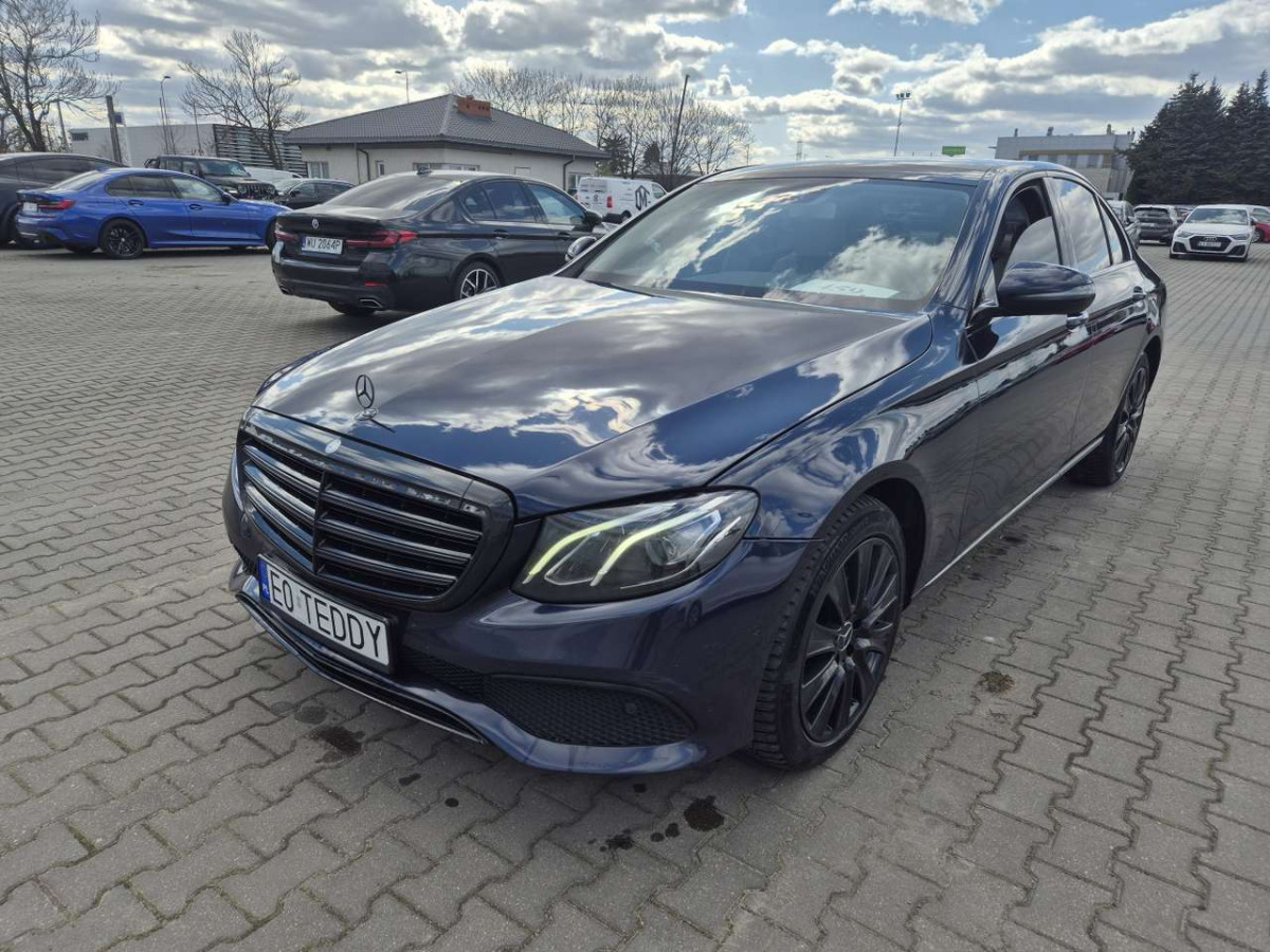 MERCEDES BENZ E 220 D 4MATIC SEDAN - Limousine: das Bild 2 MERCEDES BENZ E 220 D 4MATIC SEDAN - Limousine: das Bild 2