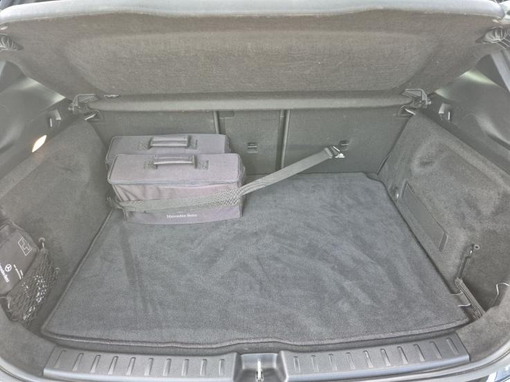 SUV/ Geländewagen MERCEDES BENZ EQA 350 4MATIC SUV: das Bild 10