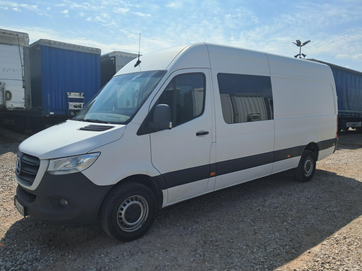 MERCEDES BENZ SPRINTER BRYGADÓWKA - Transporter mit Doppelkabine: das Bild 2 MERCEDES BENZ SPRINTER BRYGADÓWKA - Transporter mit Doppelkabine: das Bild 2