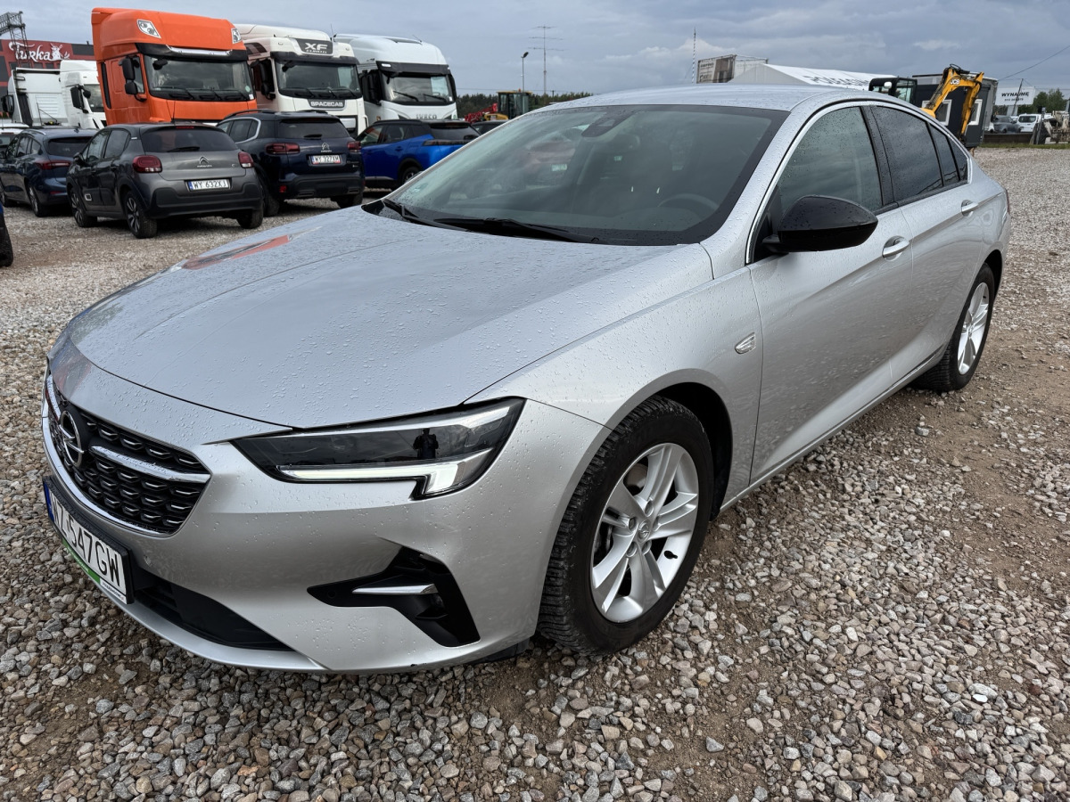 OPEL INSIGNIA LIFTBACK - PKW: das Bild 3 OPEL INSIGNIA LIFTBACK - PKW: das Bild 3
