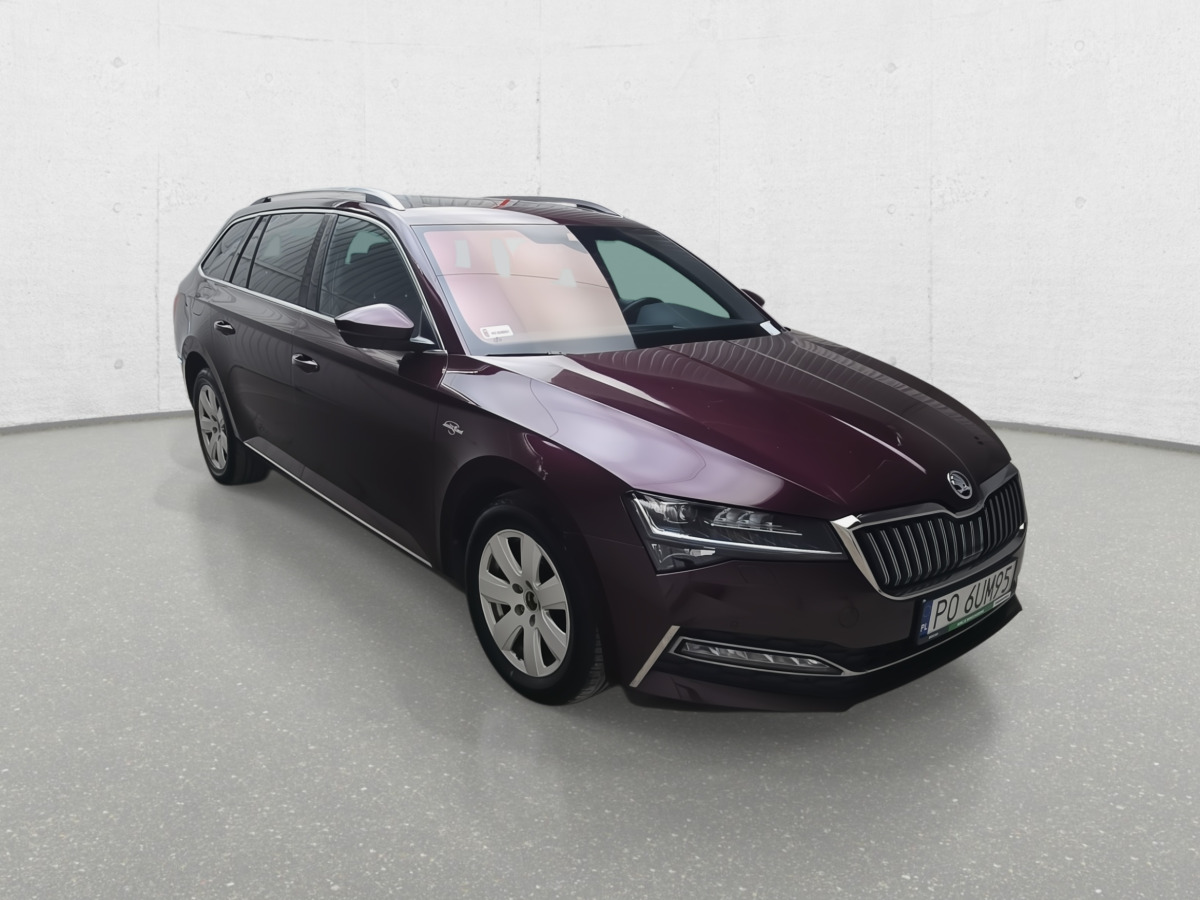 SKODA SUPERB KOMBI - PKW: das Bild 2 SKODA SUPERB KOMBI - PKW: das Bild 2