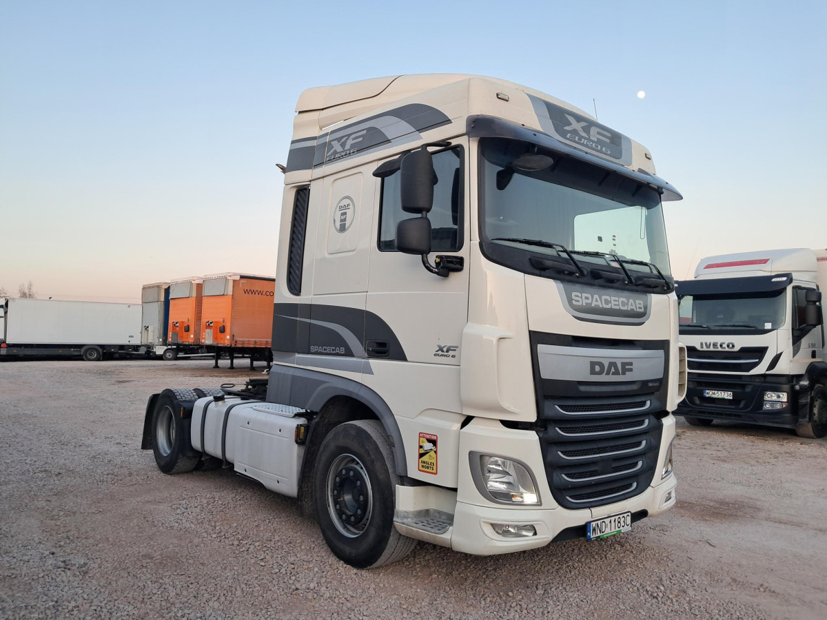 DAF XF 460 FT CIĄGNIK SIODŁOWY - Sattelzugmaschine: das Bild 1 DAF XF 460 FT CIĄGNIK SIODŁOWY - Sattelzugmaschine: das Bild 1