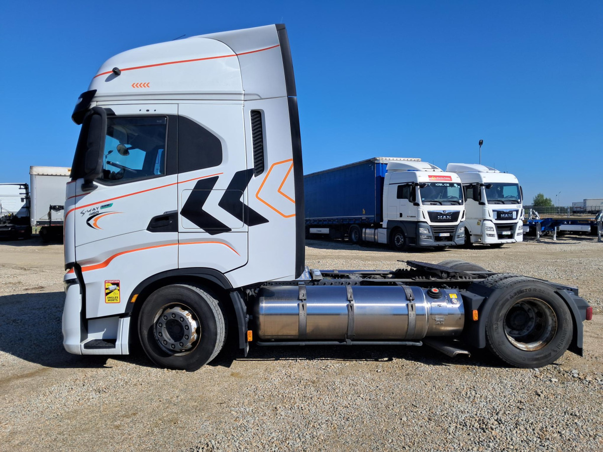 IVECO AS440ST/FP LT LNG CIĄGNIK SIODŁOWY - Sattelzugmaschine: das Bild 4 IVECO AS440ST/FP LT LNG CIĄGNIK SIODŁOWY - Sattelzugmaschine: das Bild 4