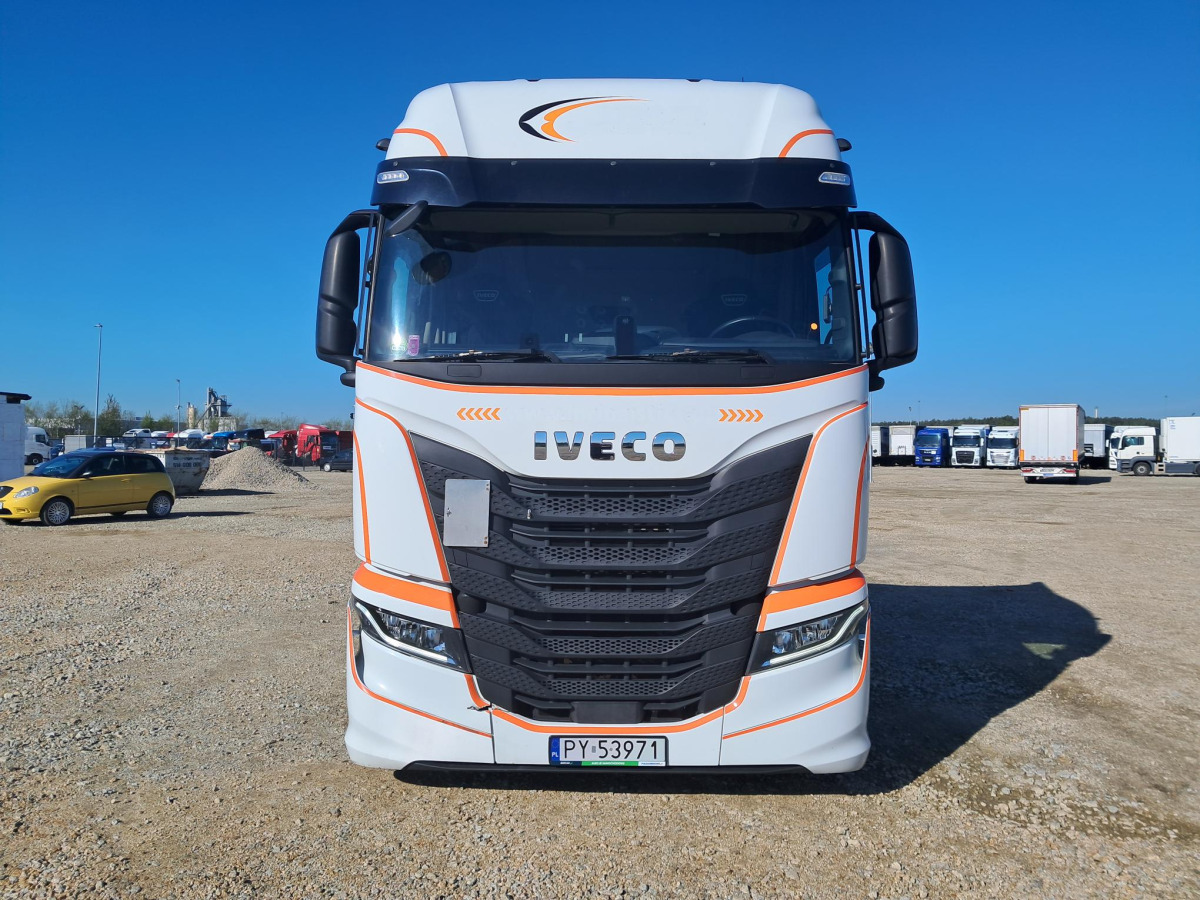 IVECO AS440ST/FP LT LNG CIĄGNIK SIODŁOWY - Sattelzugmaschine: das Bild 2 IVECO AS440ST/FP LT LNG CIĄGNIK SIODŁOWY - Sattelzugmaschine: das Bild 2