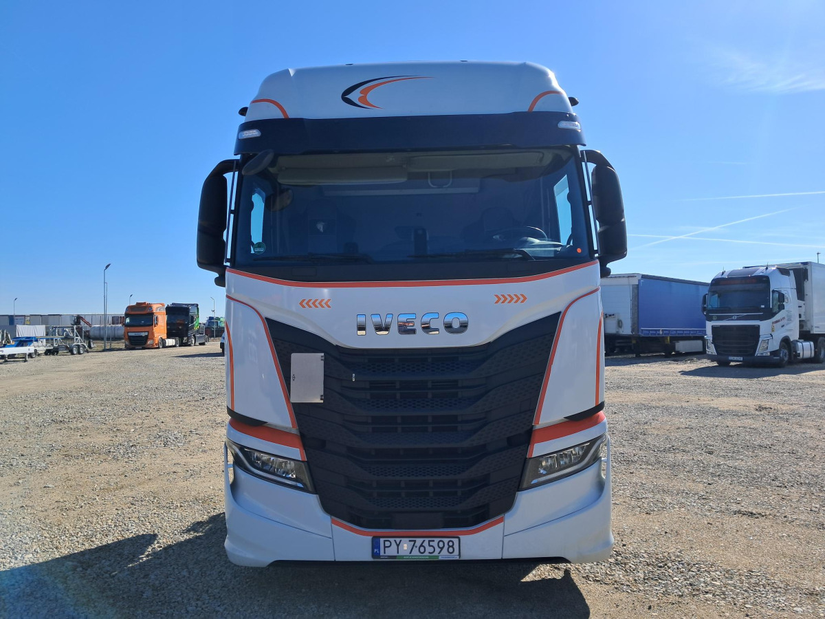 IVECO AS440ST/FP LT LNG CIĄGNIK SIODŁOWY - Sattelzugmaschine: das Bild 2 IVECO AS440ST/FP LT LNG CIĄGNIK SIODŁOWY - Sattelzugmaschine: das Bild 2