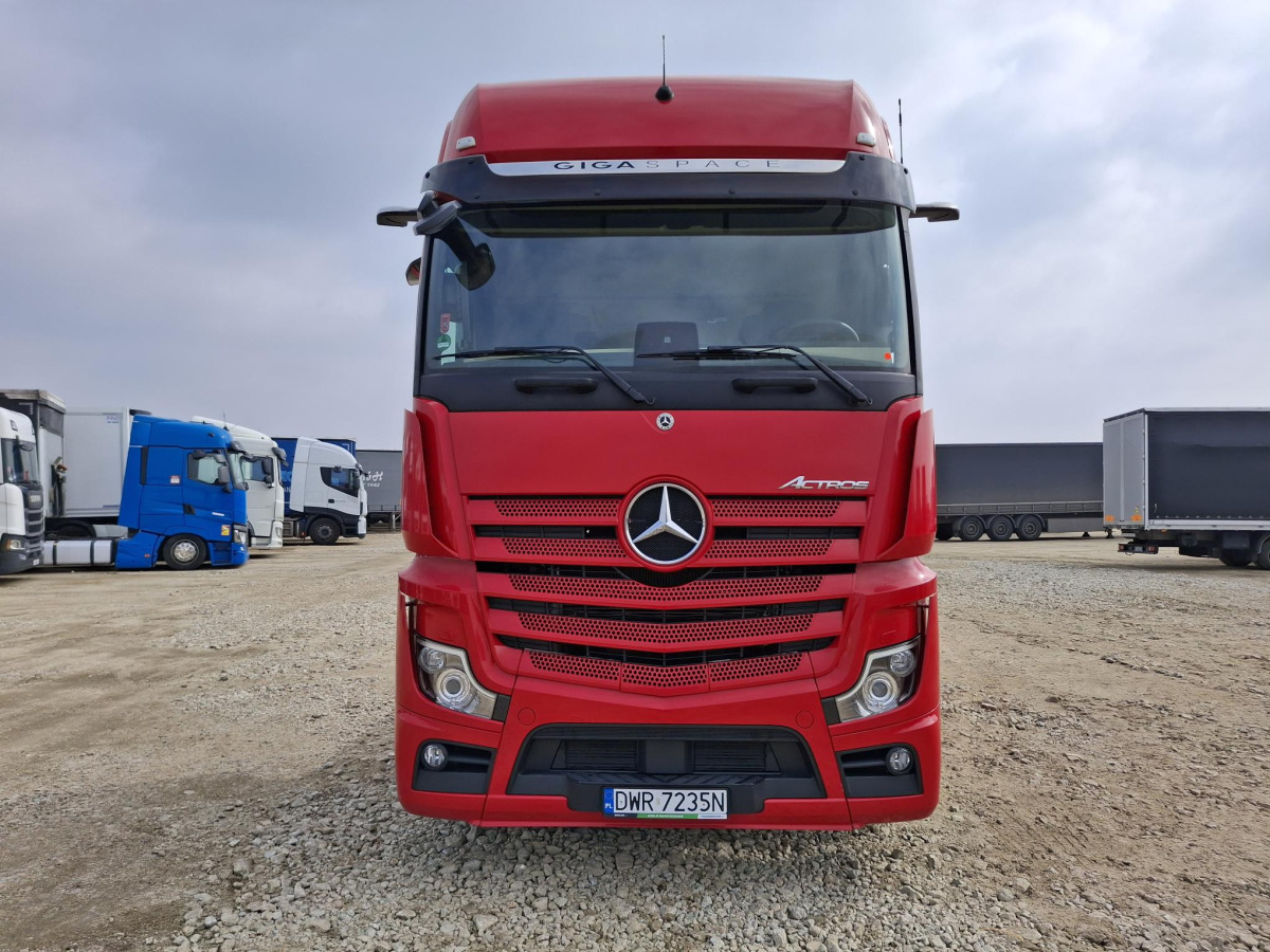 MERCEDES BENZ ACTROS 1848 LS CIĄGNIK SIODŁOWY - Sattelzugmaschine: das Bild 2 MERCEDES BENZ ACTROS 1848 LS CIĄGNIK SIODŁOWY - Sattelzugmaschine: das Bild 2