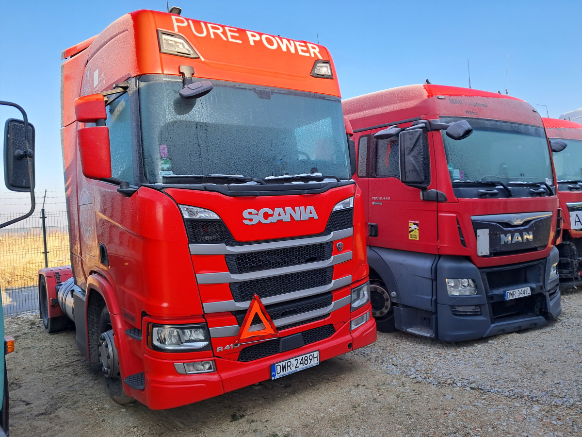 Sattelzugmaschine SCANIA R410  CIĄGNIK SIODŁOWY: das Bild 1