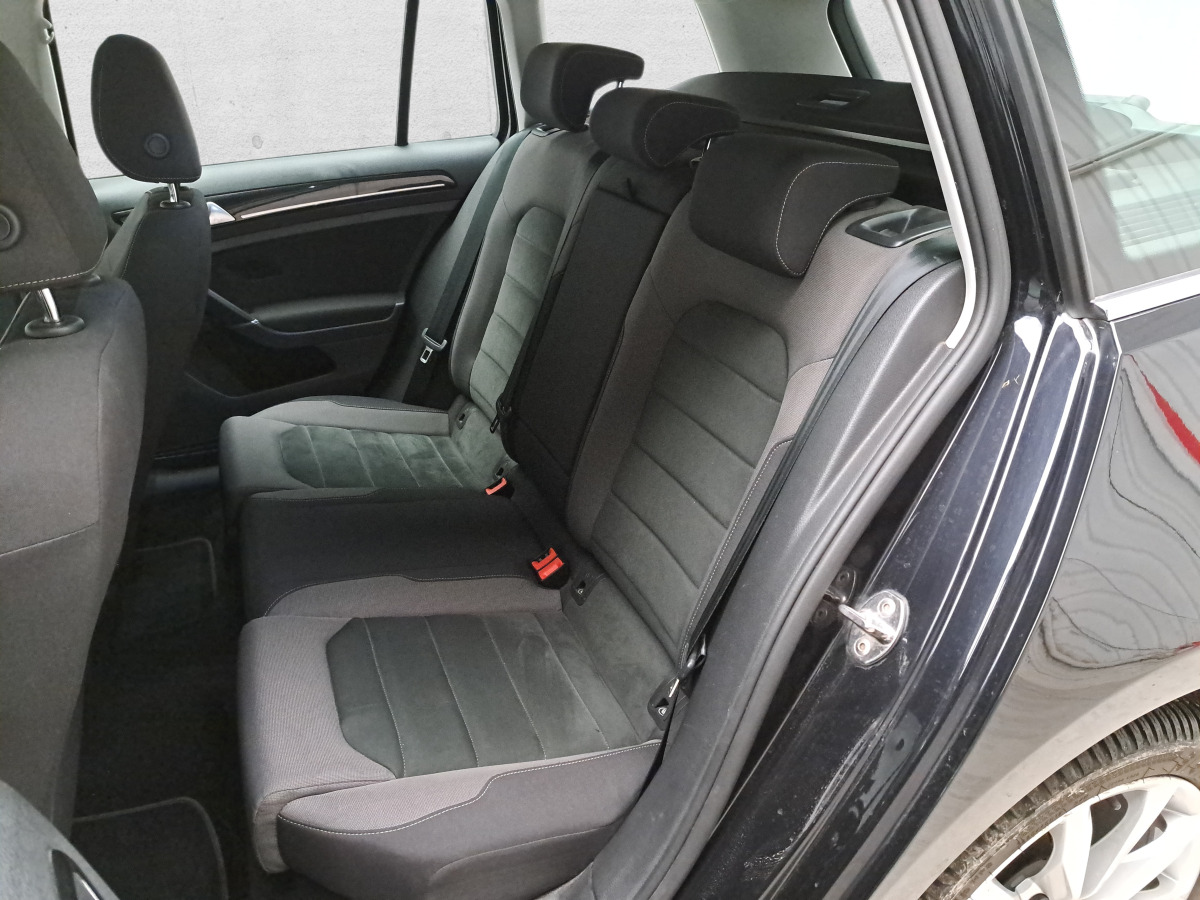 PKW VOLKSWAGEN GOLF KOMBI: das Bild 13