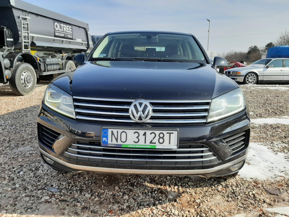 VOLKSWAGEN TOUAREG SUV - SUV/ Geländewagen: das Bild 2 VOLKSWAGEN TOUAREG SUV - SUV/ Geländewagen: das Bild 2