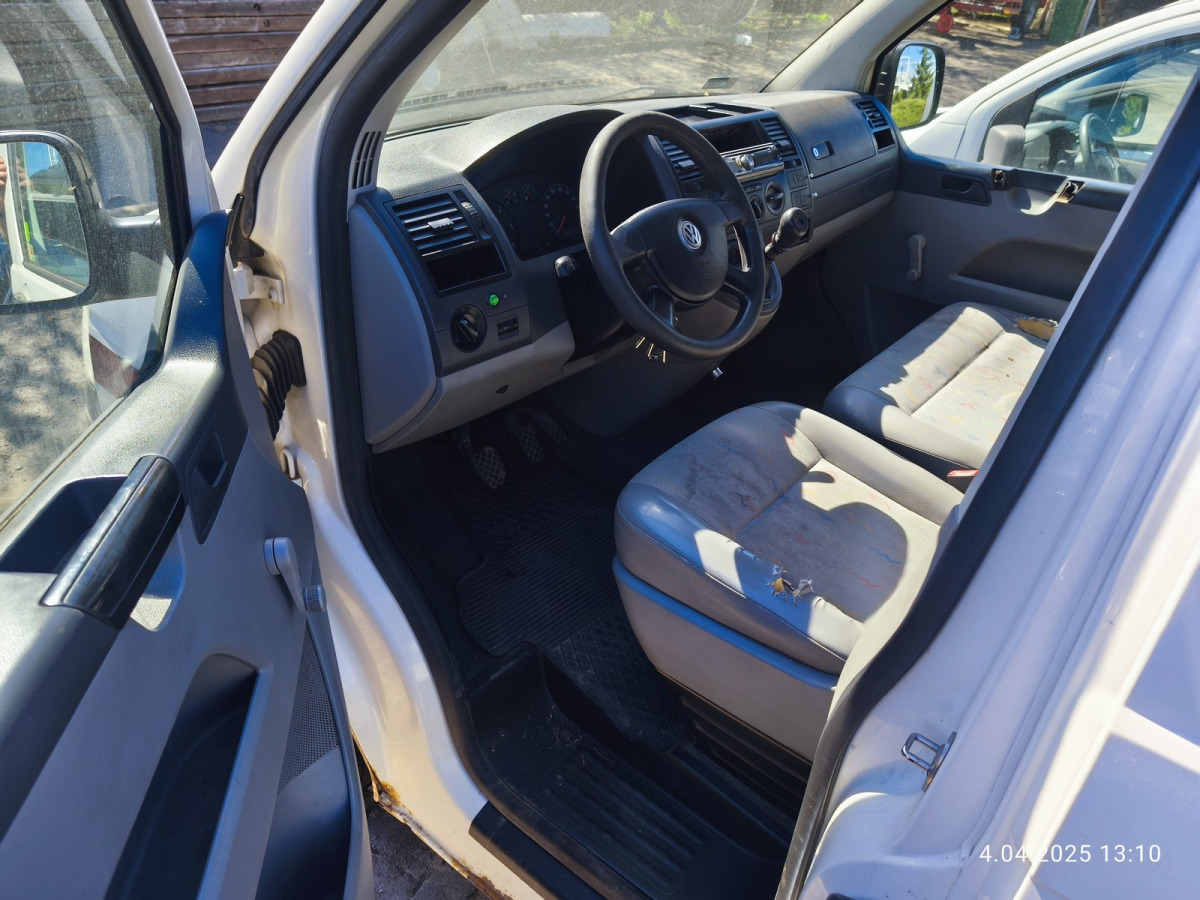 VOLKSWAGEN TRANSPORTER FURGON BLASZAK - Kastenwagen: das Bild 5 VOLKSWAGEN TRANSPORTER FURGON BLASZAK - Kastenwagen: das Bild 5