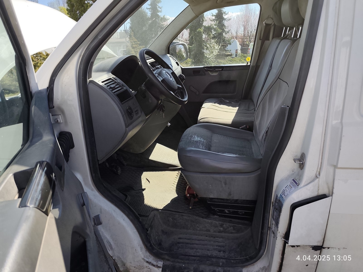 VOLKSWAGEN TRANSPORTER FURGON BLASZAK - Kastenwagen: das Bild 5 VOLKSWAGEN TRANSPORTER FURGON BLASZAK - Kastenwagen: das Bild 5
