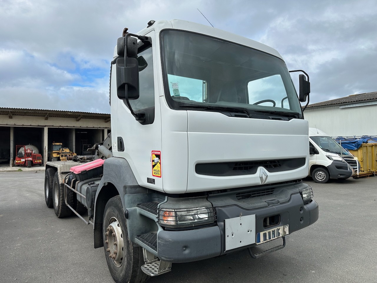RENAULT KERAX 370 DCI - Abrollkipper: das Bild 5 RENAULT KERAX 370 DCI - Abrollkipper: das Bild 5