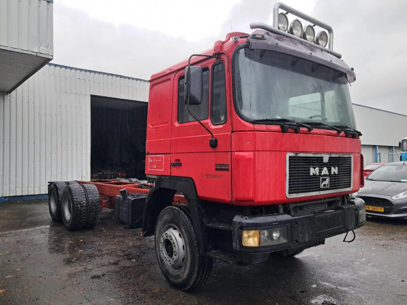 MAN 26-422 , 6x4 , Spring Suspension , ZF Manual Gearbox, Intarder - Fahrgestell LKW: das Bild 4 MAN 26-422 , 6x4 , Spring Suspension , ZF Manual Gearbox, Intarder - Fahrgestell LKW: das Bild 4