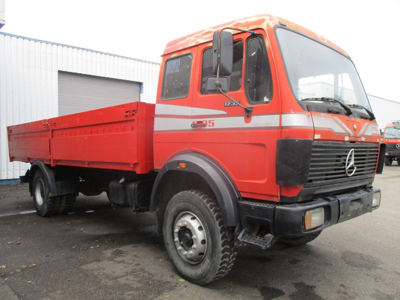 Mercedes-Benz 1626 , V8 , ZF Manual , spring suspension - Pritsche LKW: das Bild 4 Mercedes-Benz 1626 , V8 , ZF Manual , spring suspension - Pritsche LKW: das Bild 4