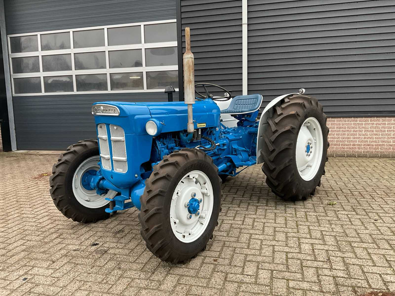 Traktor Fordson Super Dexta: das Bild 1