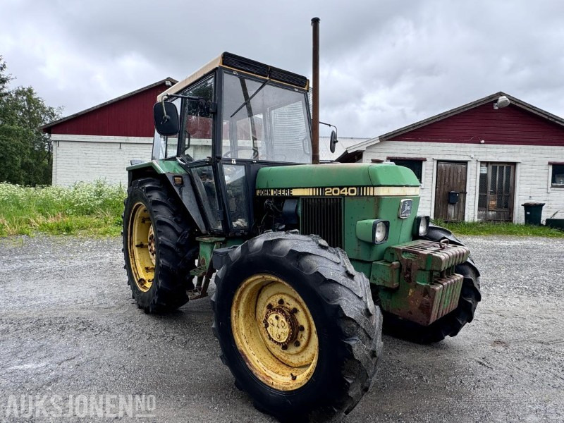 1981 John Deere 2040 - 4x4 - Hydraulisk toppstag og Triangel - 2 kjettinger - Traktor: das Bild 3 1981 John Deere 2040 - 4x4 - Hydraulisk toppstag og Triangel - 2 kjettinger - Traktor: das Bild 3