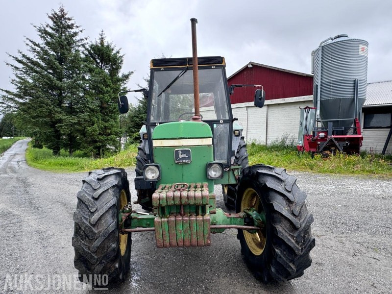 1981 John Deere 2040 - 4x4 - Hydraulisk toppstag og Triangel - 2 kjettinger - Traktor: das Bild 2 1981 John Deere 2040 - 4x4 - Hydraulisk toppstag og Triangel - 2 kjettinger - Traktor: das Bild 2