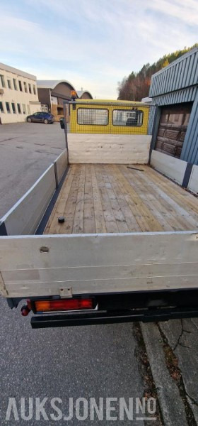 1994 Mercedes-Benz vario 611D lav km stand 9000km med kran - Pritsche LKW: das Bild 5 1994 Mercedes-Benz vario 611D lav km stand 9000km med kran - Pritsche LKW: das Bild 5