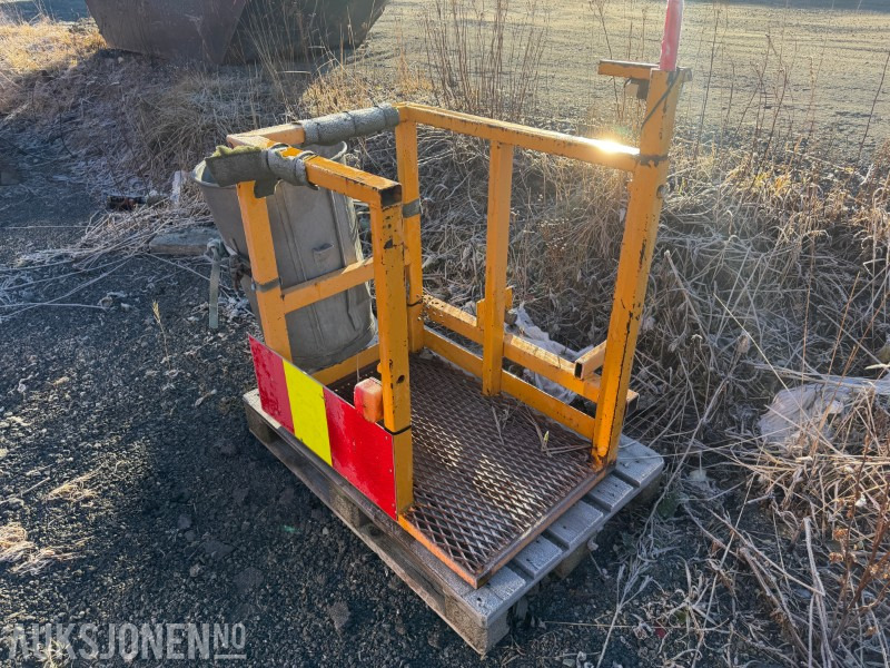 2000 Arbeidsvogn til pickup/liten lastebil - Baugeräte: das Bild 1 2000 Arbeidsvogn til pickup/liten lastebil - Baugeräte: das Bild 1