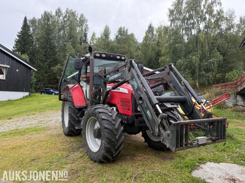 - 2001 Massey Ferguson 6475 M/laster, 5600 timer. - Traktor: das Bild 2 - 2001 Massey Ferguson 6475 M/laster, 5600 timer. - Traktor: das Bild 2
