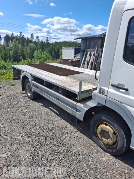 2004 Mercedes-Benz 4X2 ATEGO - Pritsche LKW: das Bild 3 2004 Mercedes-Benz 4X2 ATEGO - Pritsche LKW: das Bild 3