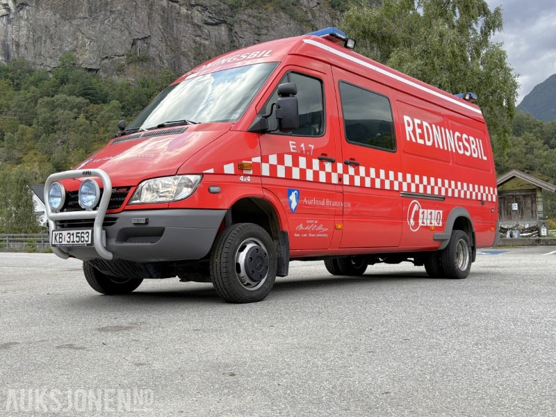 2005 Mercedes-Benz Sprinter 4-motion / 4X4 redningsbil - fullutstyrt - Feuerwehrfahrzeug: das Bild 1 2005 Mercedes-Benz Sprinter 4-motion / 4X4 redningsbil - fullutstyrt - Feuerwehrfahrzeug: das Bild 1