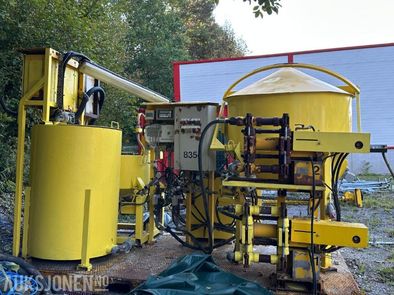 2006 Atlas Copco Injeksjonsplattform - Baugeräte: das Bild 1 2006 Atlas Copco Injeksjonsplattform - Baugeräte: das Bild 1