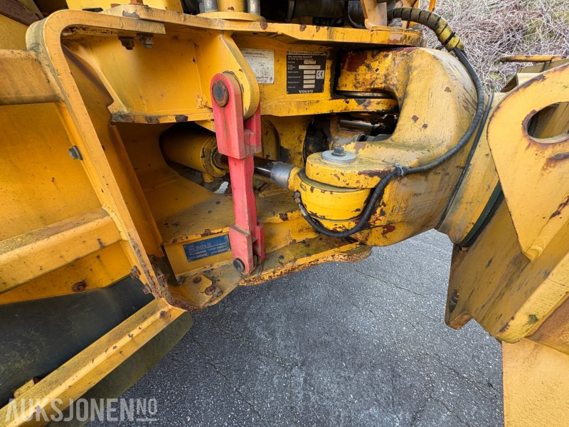 Muldenkipper/ Dumper 2006 mod Volvo A35D - sorte skilter - 18 182 timer - 89 085 km: das Bild 11