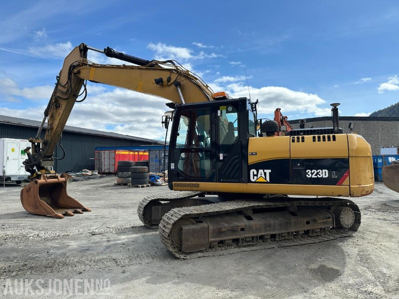 2010 CAT 323D GRAVEMASKIN - 14167 TIMER - Bagger: das Bild 3 2010 CAT 323D GRAVEMASKIN - 14167 TIMER - Bagger: das Bild 3