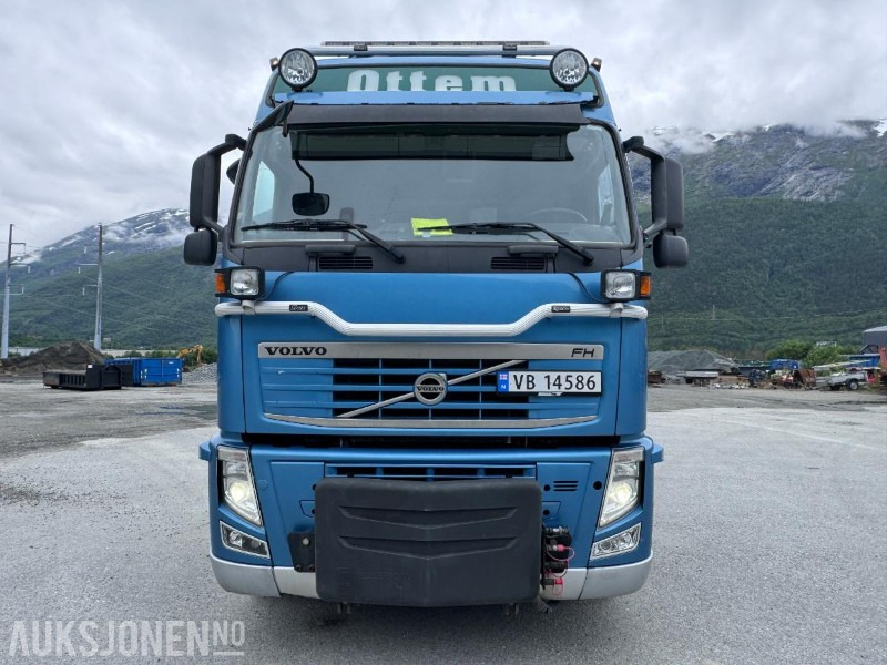 2011 Volvo FH 13 - 540 - Krokbil - Brøyterigget - Fjernstyrt JOAB krokløft - S90 sandstrøere - Abrollkipper: das Bild 2 2011 Volvo FH 13 - 540 - Krokbil - Brøyterigget - Fjernstyrt JOAB krokløft - S90 sandstrøere - Abrollkipper: das Bild 2