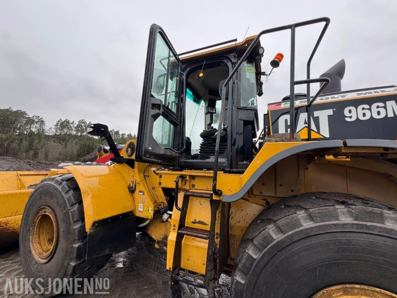 Radlader 2015 CAT 966M FOREST MACHINE HJULLASTER, VEKT, SENTRALSMØRING, FULL SERVICEHISTORIKK, SKUFFE: das Bild 18 Radlader 2015 CAT 966M FOREST MACHINE HJULLASTER, VEKT, SENTRALSMØRING, FULL SERVICEHISTORIKK, SKUFFE: das Bild 18