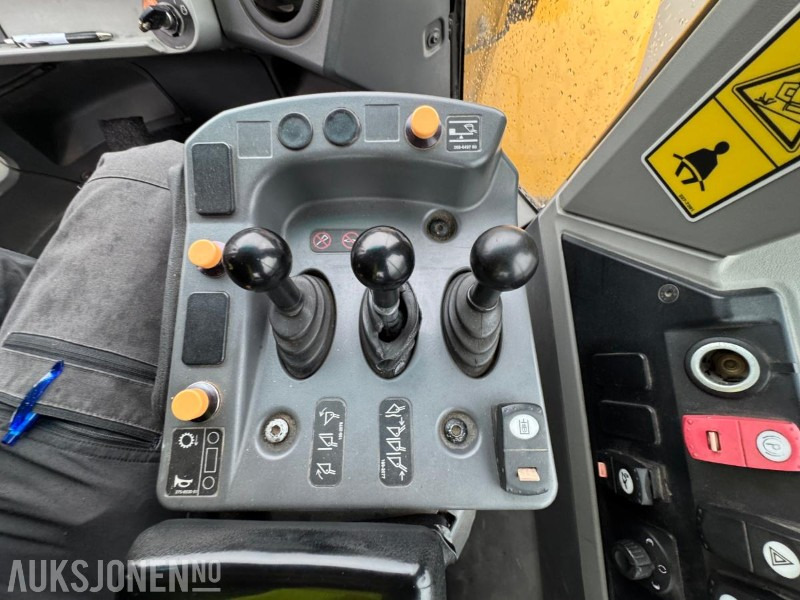 Radlader 2015 CAT 966M FOREST MACHINE HJULLASTER, VEKT, SENTRALSMØRING, FULL SERVICEHISTORIKK, SKUFFE: das Bild 28 Radlader 2015 CAT 966M FOREST MACHINE HJULLASTER, VEKT, SENTRALSMØRING, FULL SERVICEHISTORIKK, SKUFFE: das Bild 28