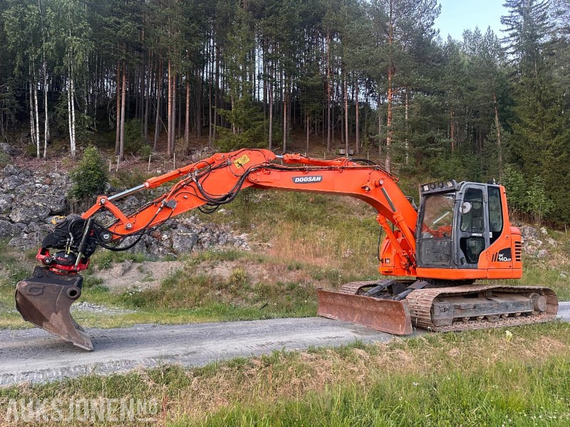 2015 Doosan DX140LCR-3 - Bagger: das Bild 1 2015 Doosan DX140LCR-3 - Bagger: das Bild 1