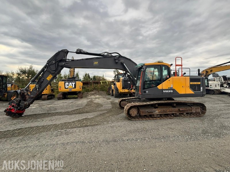 2016 Volvo EC220EL gravemaskin - Bagger: das Bild 1 2016 Volvo EC220EL gravemaskin - Bagger: das Bild 1