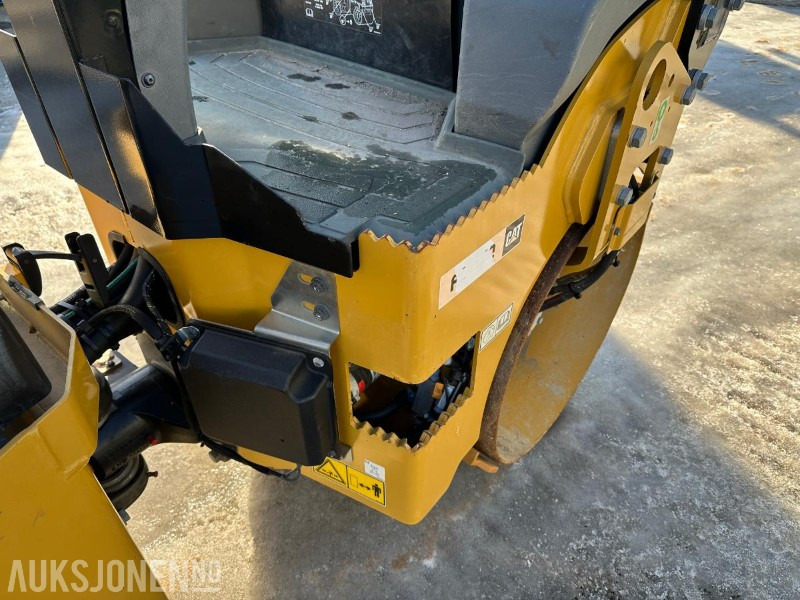Walzen 2017 CAT CB22B VIBRO VALS - 1678 Timer: das Bild 11