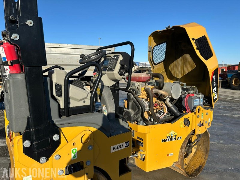 Walzen 2017 CAT CB22B VIBRO VALS - 1678 Timer: das Bild 16