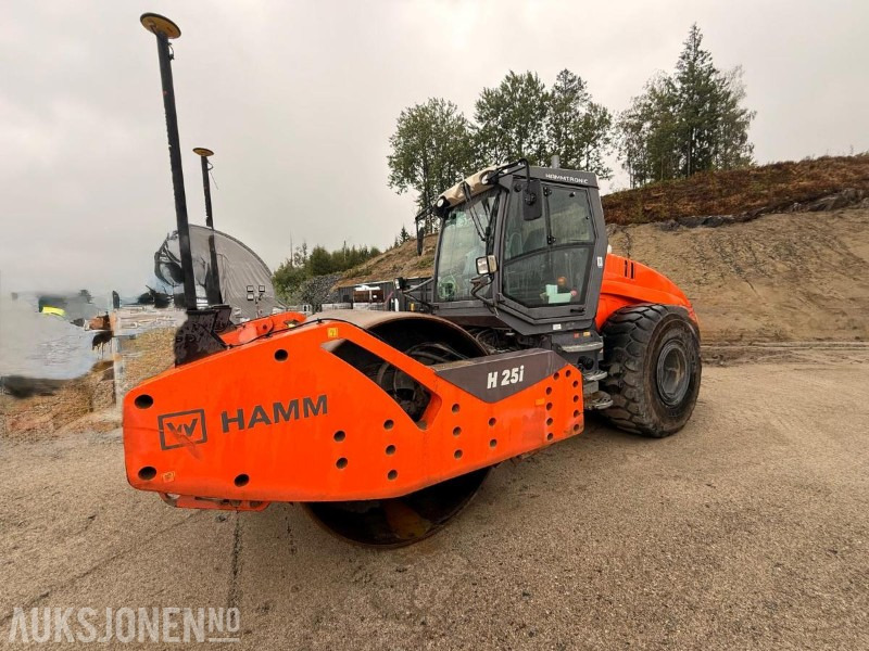 2017 Hamm H25i VALS. - Walzen: das Bild 2 2017 Hamm H25i VALS. - Walzen: das Bild 2