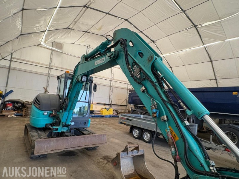 Bagger 2018 Kobelco SK55SRX-6 - 2 skuffer - tiltrotator - sertifisert til 10/25 - 3 663 motortimer: das Bild 15