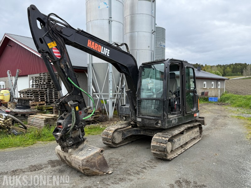 2019 Hardlife HE80 beltegraver med 882 timer! - Tiltrotator - 2 skuffer - Bagger: das Bild 1 2019 Hardlife HE80 beltegraver med 882 timer! - Tiltrotator - 2 skuffer - Bagger: das Bild 1