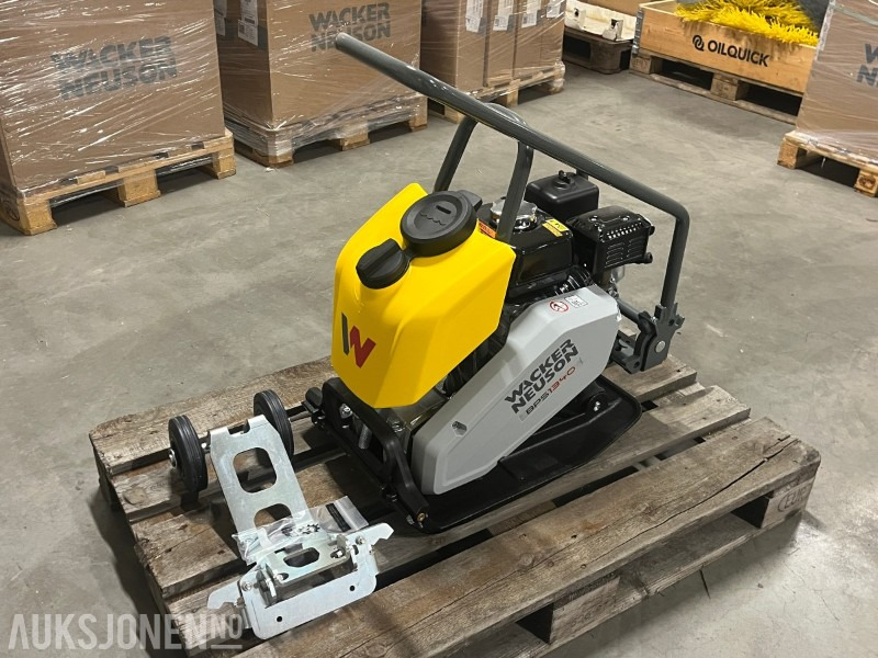 2023 Wacker Neuson Vibroplate BPS1340Aw 75kg - Baugeräte: das Bild 1 2023 Wacker Neuson Vibroplate BPS1340Aw 75kg - Baugeräte: das Bild 1