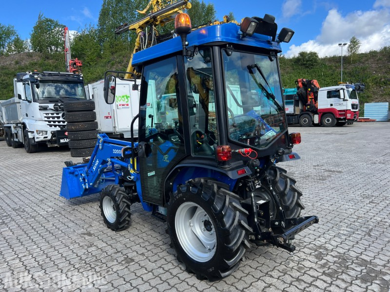 2024 Solis 26 m frontlaster, skuffe pallegaffel - Traktor: das Bild 3 2024 Solis 26 m frontlaster, skuffe pallegaffel - Traktor: das Bild 3