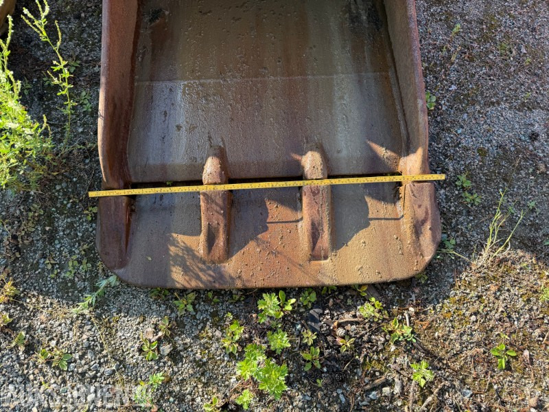 2005 Gjerstad tannskuffe med renskeskjær og S60-feste – ca. 1 m bredde - Anbauteil für Baumaschine: das Bild 5 2005 Gjerstad tannskuffe med renskeskjær og S60-feste – ca. 1 m bredde - Anbauteil für Baumaschine: das Bild 5