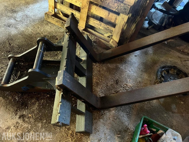 2019 Ubrukt Pallegaffel MED S60 FESTE - Anbauteil für Baumaschine: das Bild 1 2019 Ubrukt Pallegaffel MED S60 FESTE - Anbauteil für Baumaschine: das Bild 1