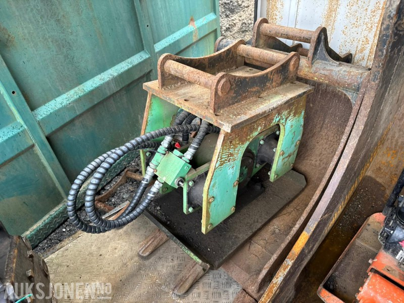 Vibroplate / markvibrator med S50-feste til gravemaskin - Anbauteil für Baumaschine: das Bild 1 Vibroplate / markvibrator med S50-feste til gravemaskin - Anbauteil für Baumaschine: das Bild 1