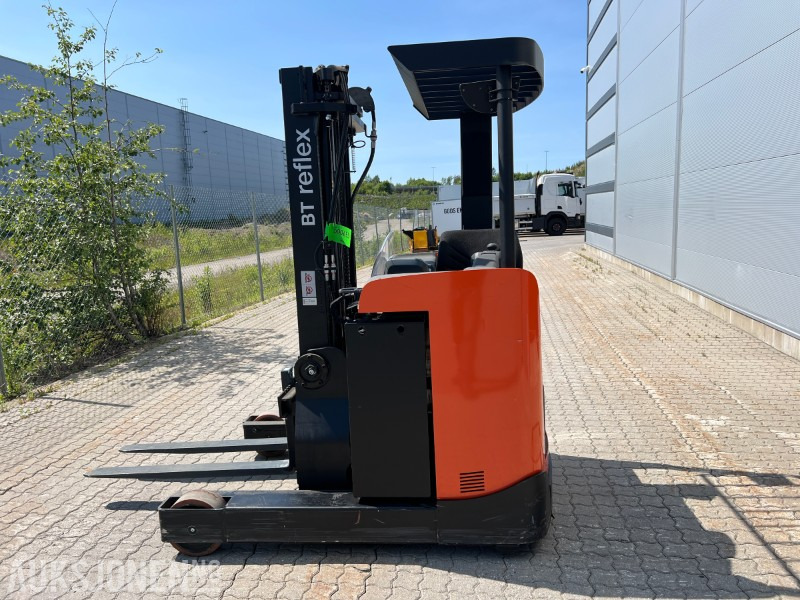 Skyvemasstruck BT RRE140 B m/lader - Flurförderzeug: das Bild 1 Skyvemasstruck BT RRE140 B m/lader - Flurförderzeug: das Bild 1