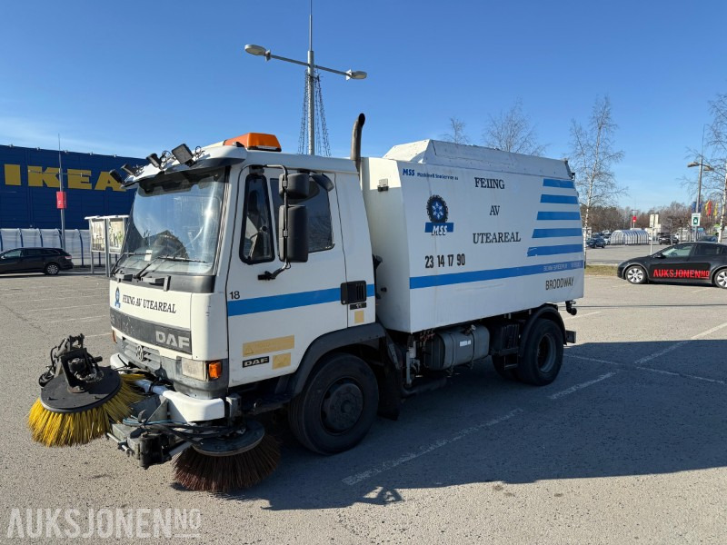 1997 DAF 45 180 TI feiebil, tilhengerfeste, nytt sug, kamera, ekstralys - Kommunal-/ Sonderfahrzeug: das Bild 1 1997 DAF 45 180 TI feiebil, tilhengerfeste, nytt sug, kamera, ekstralys - Kommunal-/ Sonderfahrzeug: das Bild 1