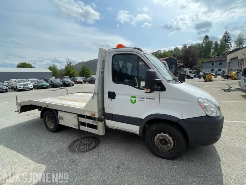 2011 Iveco Daily 70C17 maskinfrakter - En eier - Ny EU - Krok - 3 seter - Arbeidslys - Tillatt totalvekt 7000 kg. - 130392 km. - LKW: das Bild 2 2011 Iveco Daily 70C17 maskinfrakter - En eier - Ny EU - Krok - 3 seter - Arbeidslys - Tillatt totalvekt 7000 kg. - 130392 km. - LKW: das Bild 2