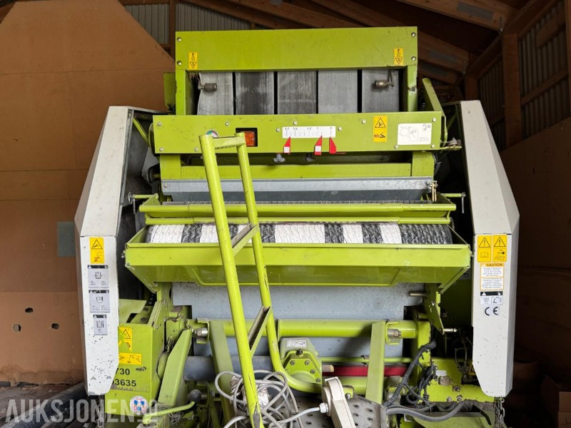 Landmaschine 2006 Claas Variant 280 rundballepresse / Beltepresse: das Bild 6