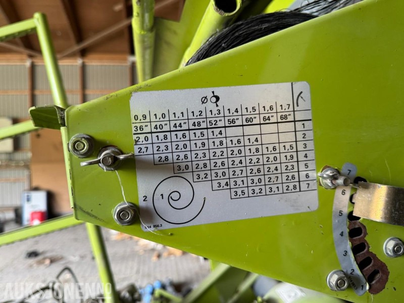 Landmaschine 2006 Claas Variant 280 rundballepresse / Beltepresse: das Bild 26